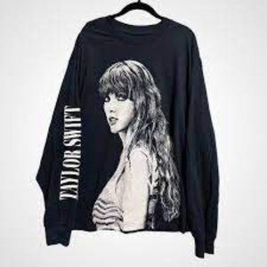 Taylor Swift The Eras Tour Long Sleeve Navy Crew Neck Size XS